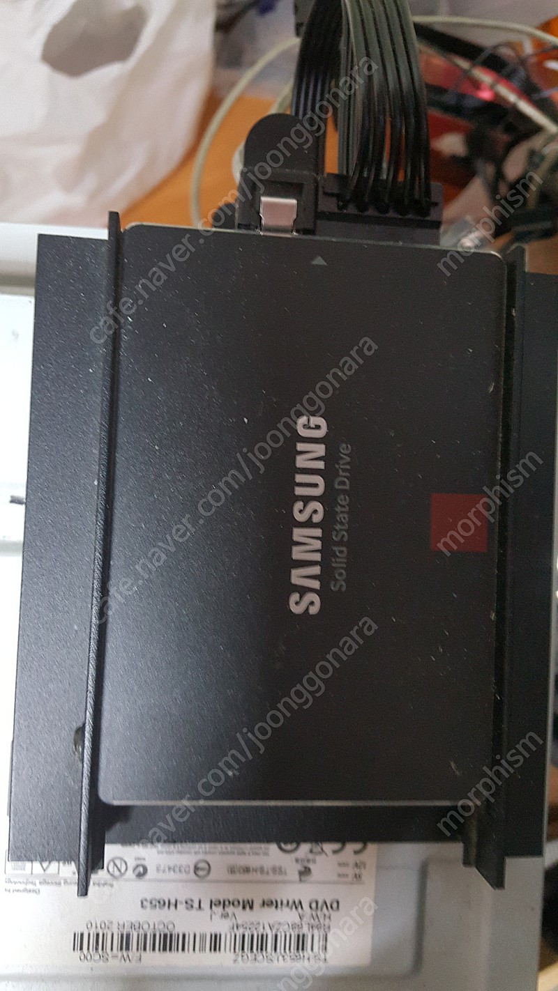 삼성 SSD 850 PRO 512GB...9만원에 (무상 AS 기간 남아 있음)