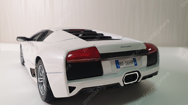 1:18 람보르기니 무르시엘라고 화이트 색상 마이스토 | 피규어/브릭 | 중고나라 1:18 람보르기니 무르시엘라고 화이트 색상 마이스토 | 피규어/브릭 | 중고나라