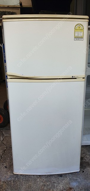 깨끗한 LG 137ℓ 소형냉장고 판매합니다.