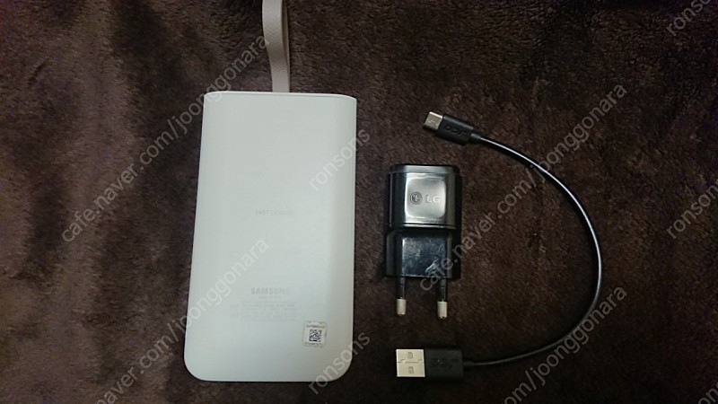 삼성 보조배터리 5100mAh (충전기,케이블 포함) 판매합니다.