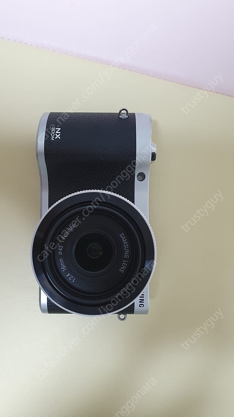 삼성 nx300m + 18-55 OIS + 30mm + 16mm 일괄 판매합니다.