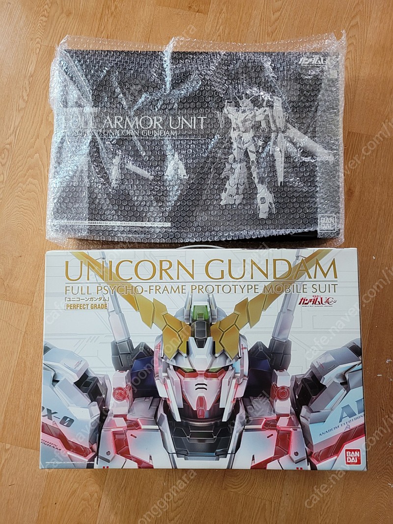 반다이 PG 유니콘건담 + full armir unit for pg rx-0 unicorn gundam (한정판)