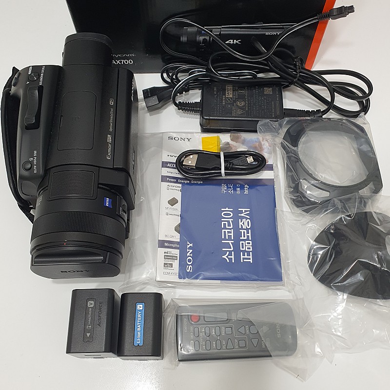 소니 AX700 캠코더 +호환배터리/64GB메모리
