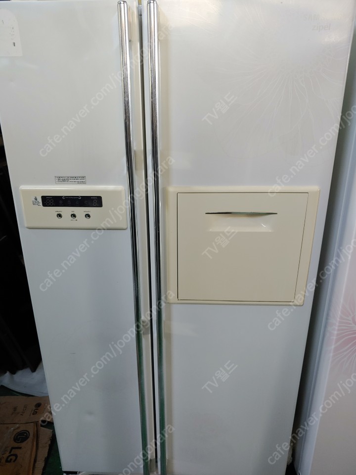 [판매] 삼성 지펠 669리터 양문형냉장고 srs68hwfgg 23만원