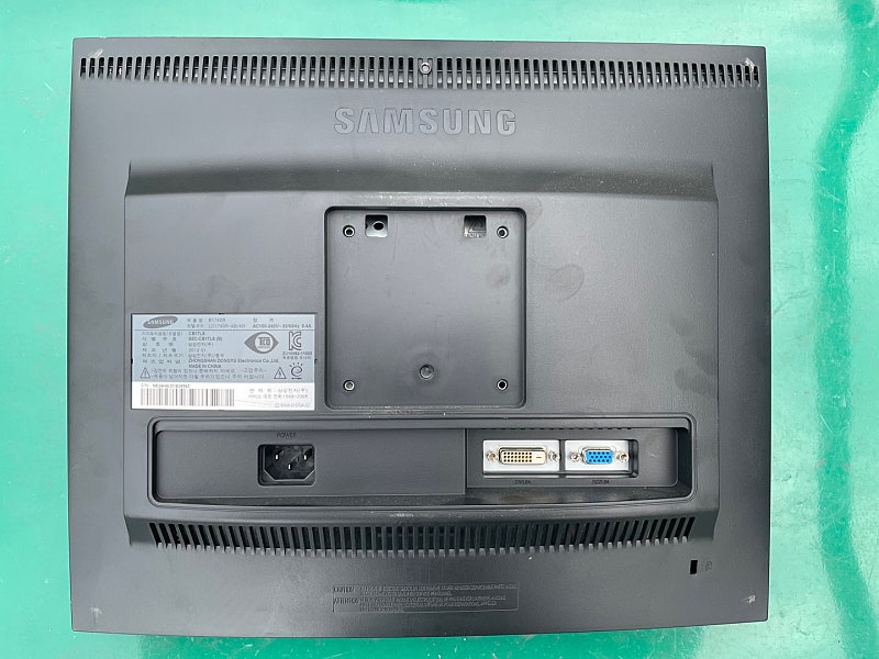 Samsung CB17LS Monitor 삼성 모니터--1