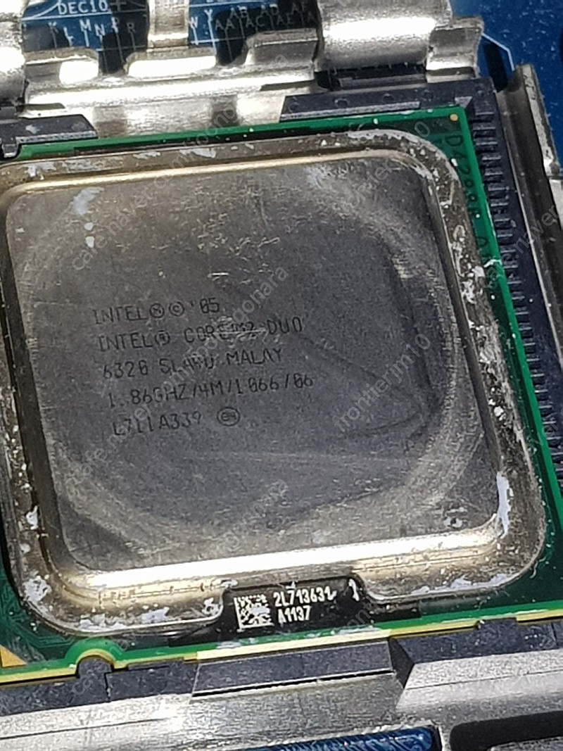 컴퓨터 부품 일괄 판매 합니다. (키보드(ANYZEN KM 6000U SE박스포함) + Intel Duo2 E6320 1.86GHZ + 잘만 쿨러 + DDR2 1G(2개),2G