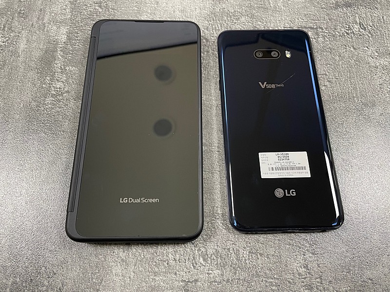 LG V50S 256G 블랙 20년 7월개통 듀얼스크린포함 26만원 판매합니다*