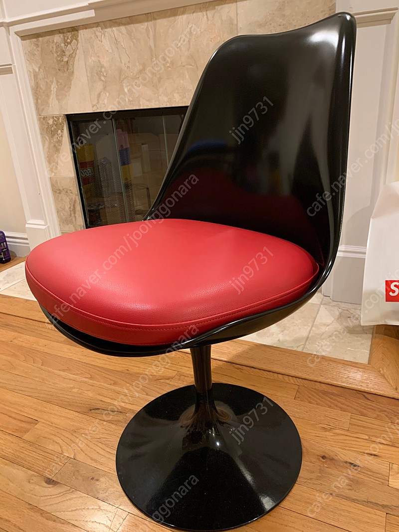 Knoll Tulip chair - Black with (red) 튤립체어 판매 합니다. (회전체어)