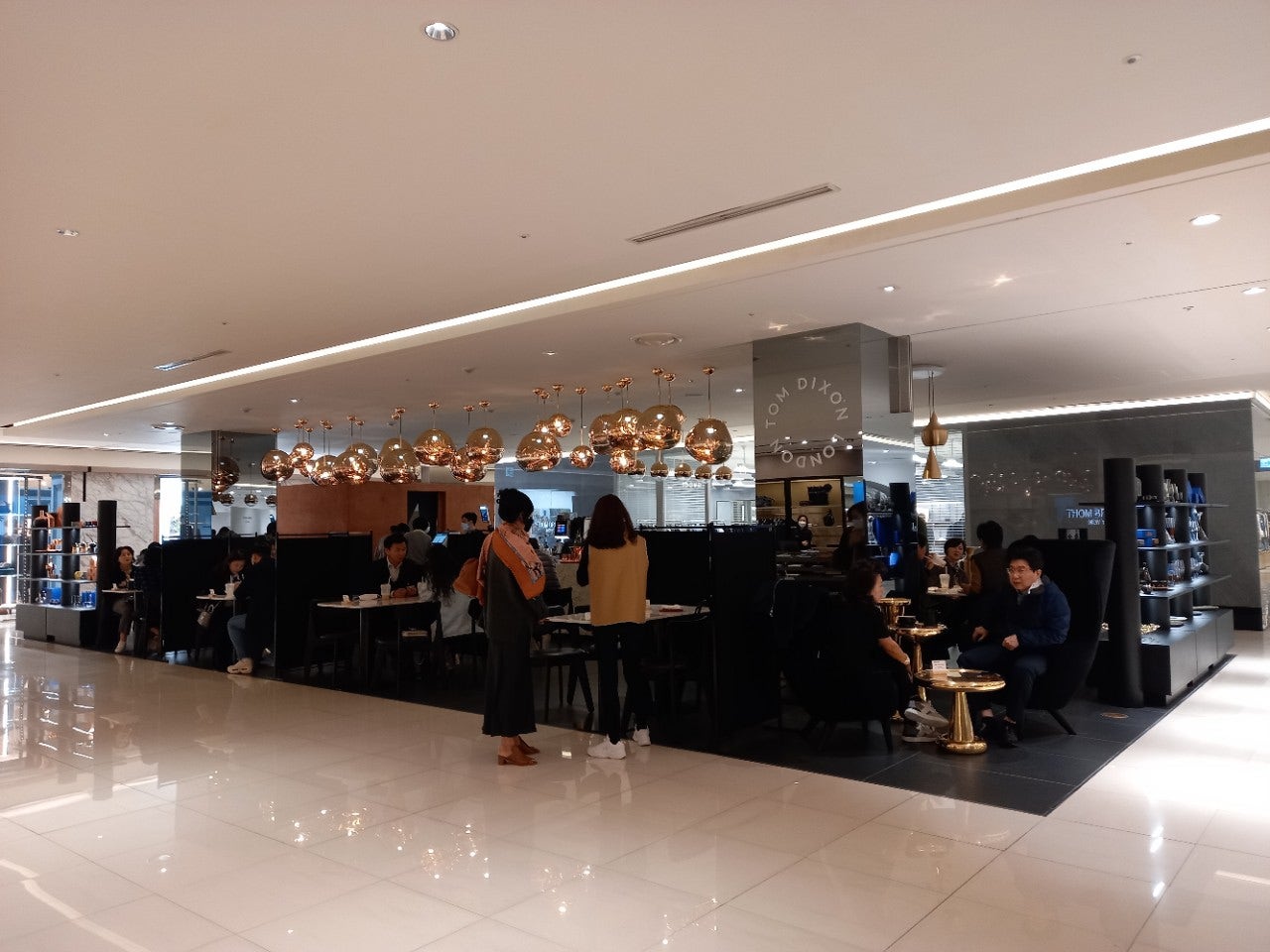 톰딕슨 카페(Tom Dixon Cafe) 이미지