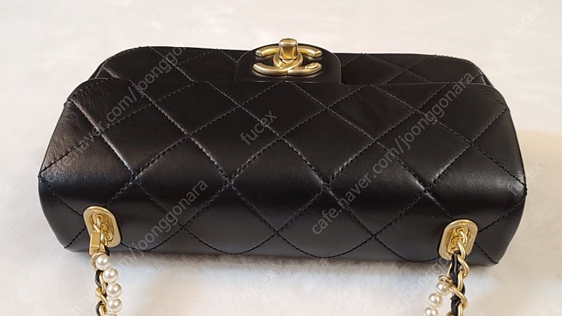 샤넬 20FW 진주레더체인 스트랩 미니 플랩백 AS2210--3